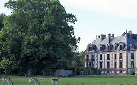 Chateau De Montlieu, La Cour Du Chateau 3 Chambres